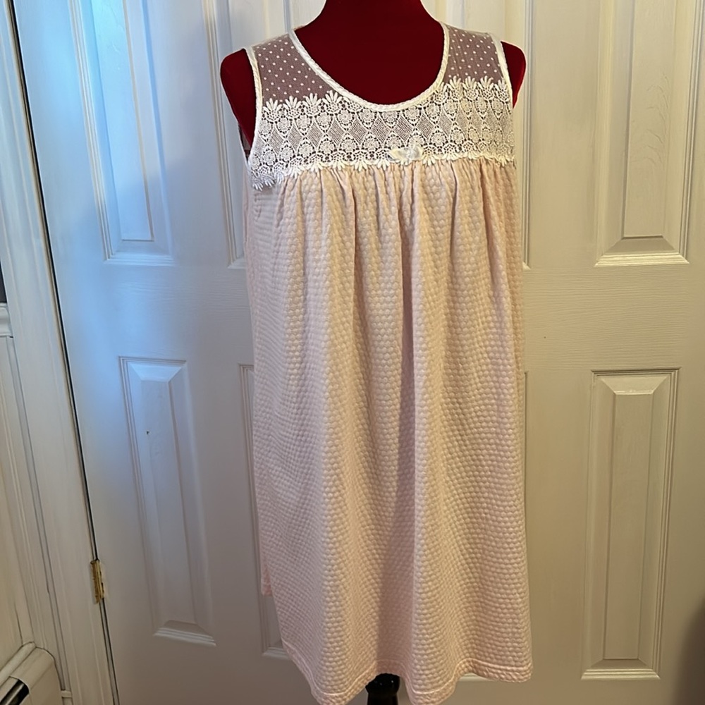 Christian Dior Saks Fifth Avenue Pink and White Lace Size M Baby Doll Ni…